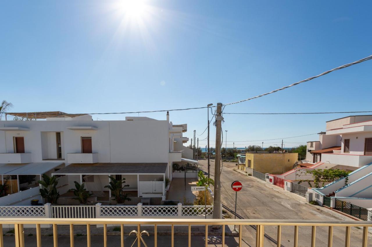 Appartamento Fronte Mare E Spiaggia Torre Mozza Exterior foto
